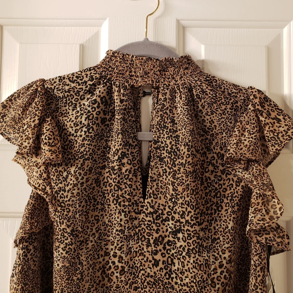 NWT! Uncommon Animal Print Ruffle Blouse - Picture 2 of 3